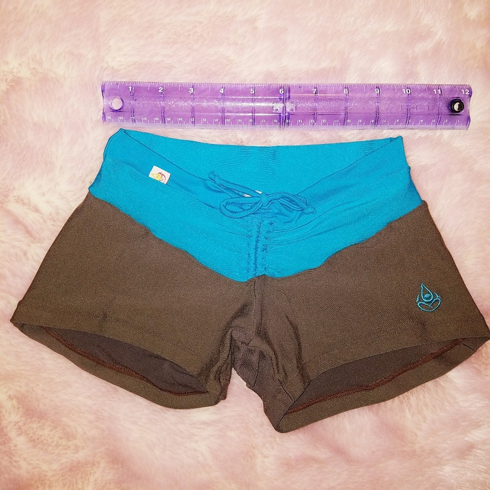 Shakti active wear shorts